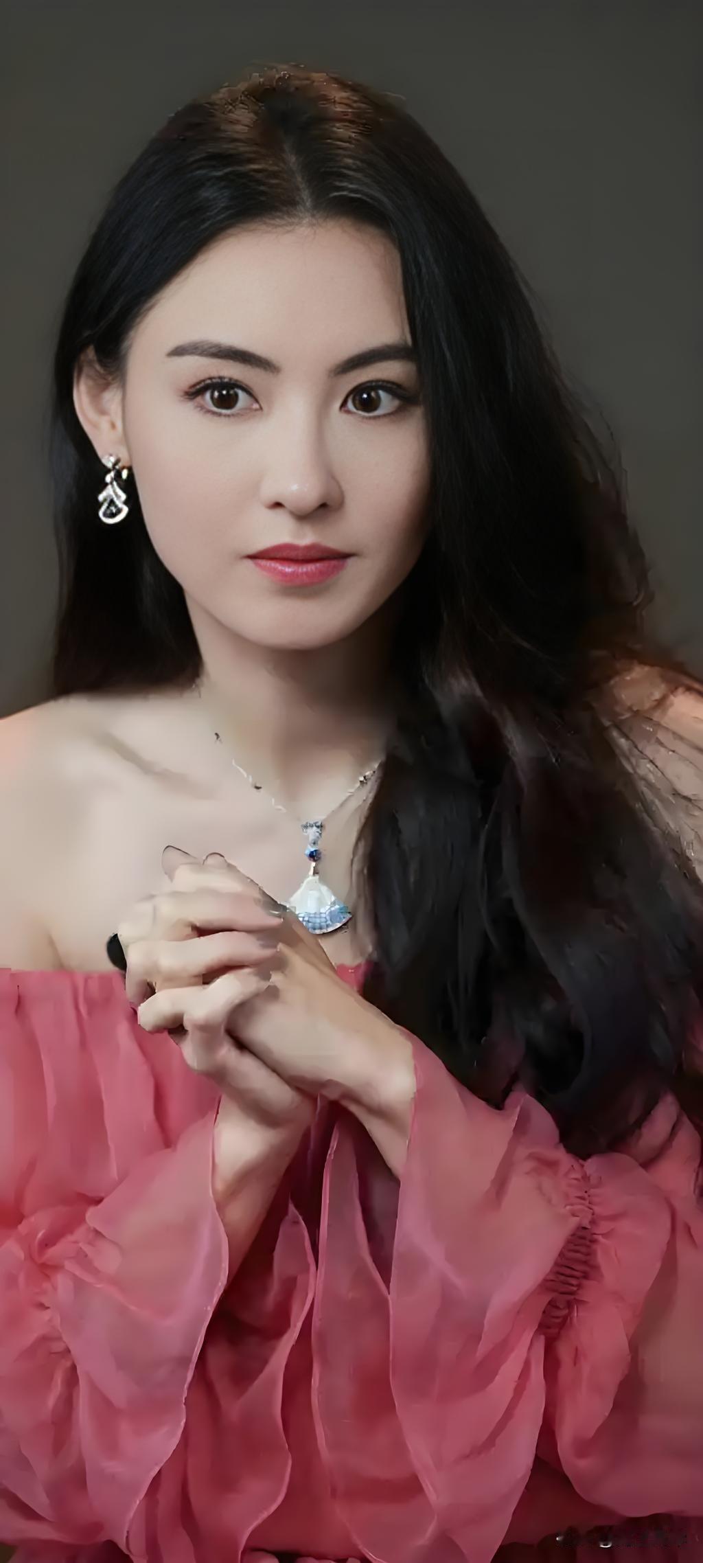 张柏芝给所有女人上了一课，
你哪怕离婚，
哪怕一个人带孩子，也要对公婆保持体面和