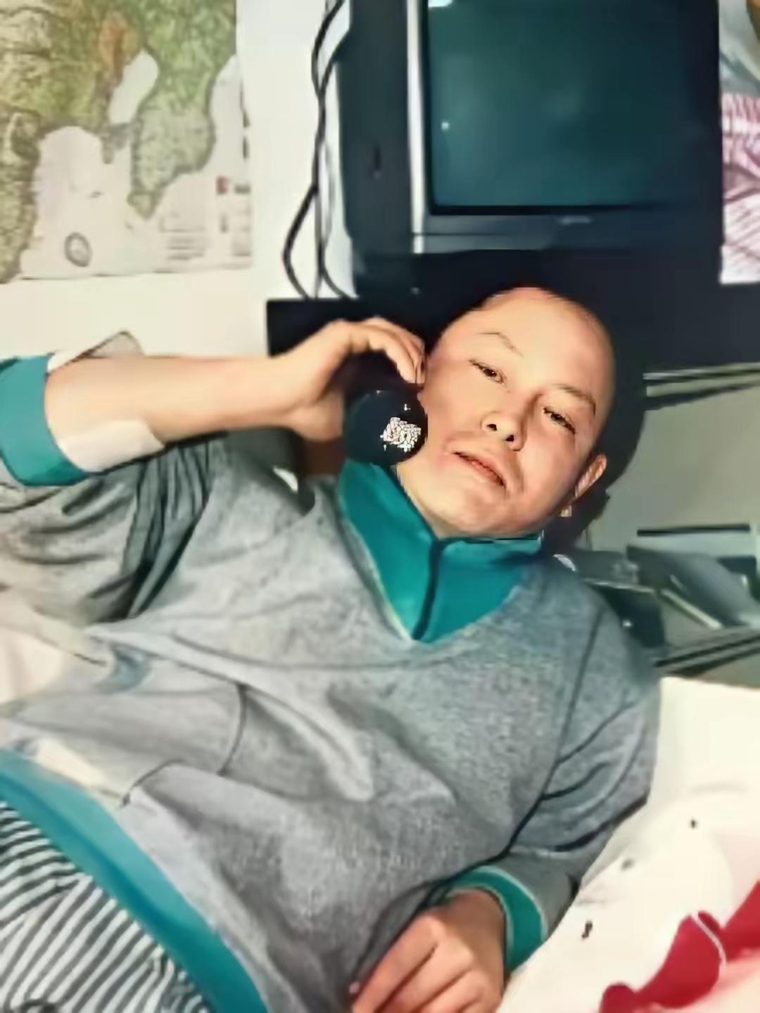 丁尚彪的故事太让人感慨。上世纪90年代，上海工资一个月才300人民币，而日本工厂