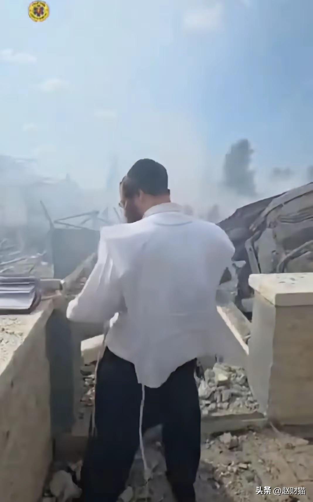 伊朗发射的一枚导弹摧毁了以色列中部贝特谢梅什一栋楼房，直接把楼砸塌了，导致以方伤