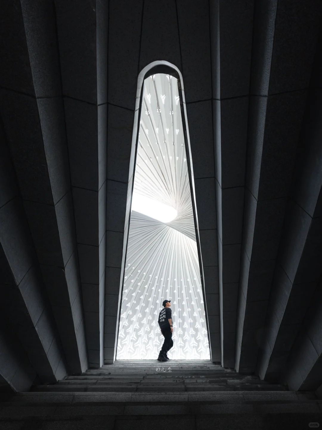 周末2天来重庆旅行，如何轻松拍满9宫格大片