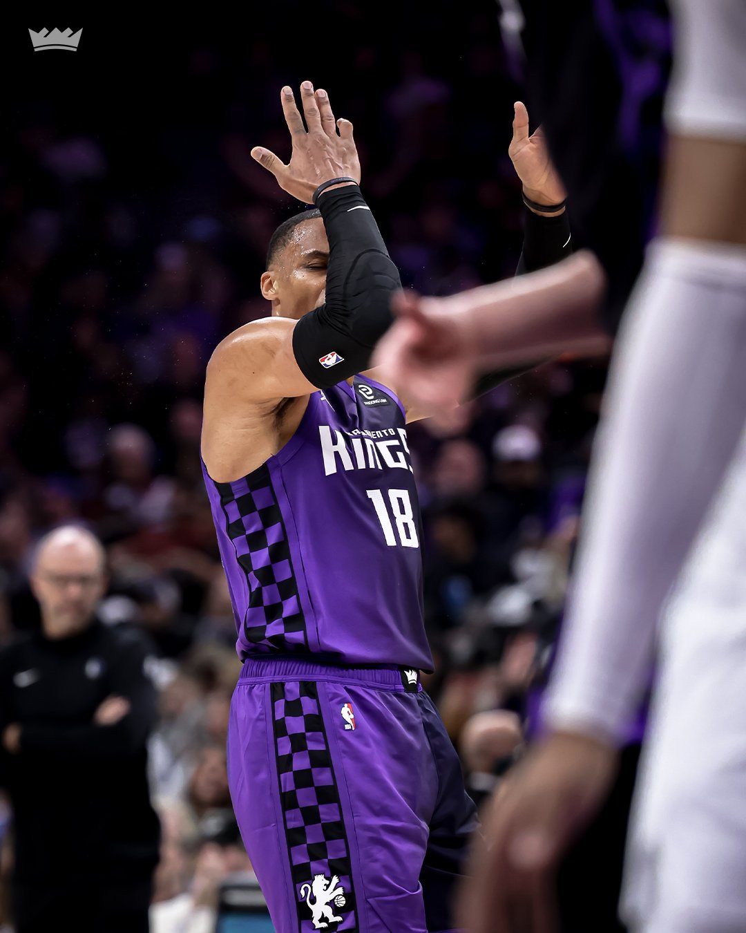 全场比赛结束，国王113：107独行侠，威少全场三分9投5中得到21分5板9助1