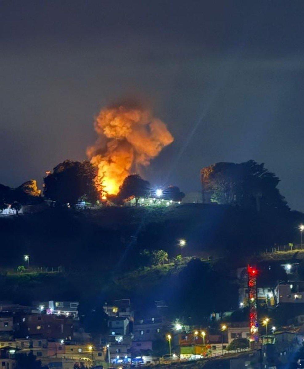 委美冲突 【美军“绝对决心行动”突袭委内瑞拉，成功抓捕马杜罗】据美媒报道，数月来