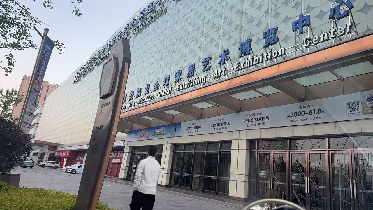 沈阳的撞人事件，只能说，那地方的狠人太多！
我也分享沈阳一个宰人比较狠的二手车行
