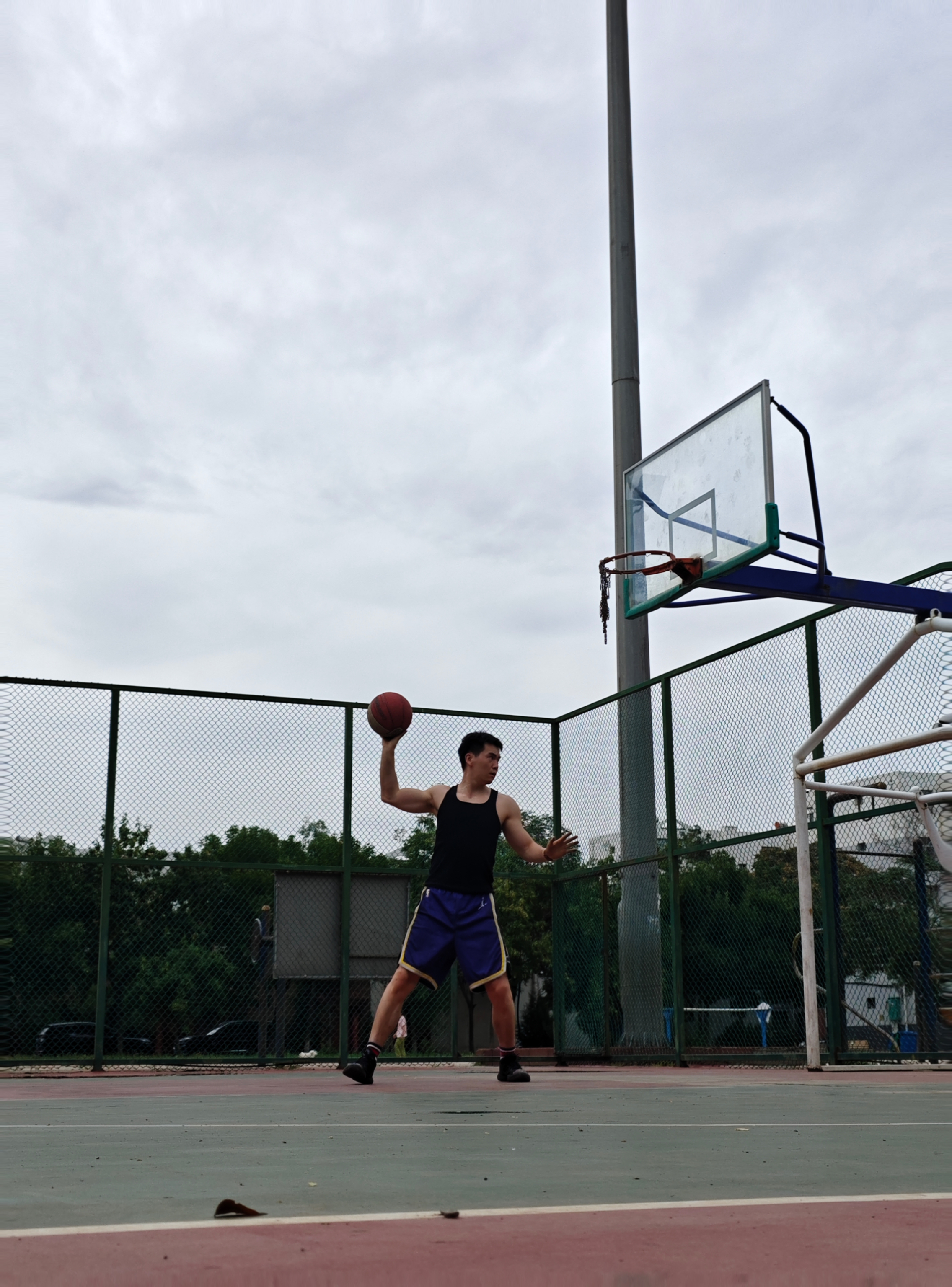 雨水夹杂着汗水，今天运动量太够了[金牌][银牌][铜牌] ​​​