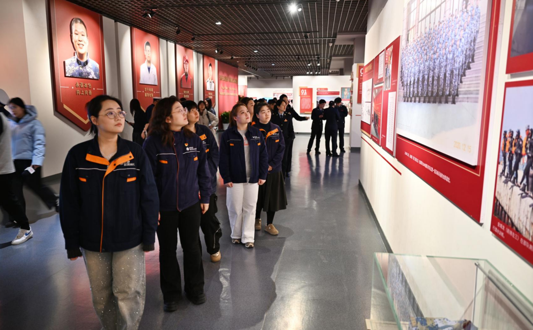 雷锋的模样,在烟火人间