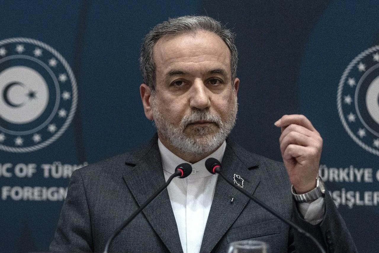 伊朗外长阿拉格齐：美国通过很多中间渠道表示希望与伊朗进行沟通，但美国不能威胁伊朗