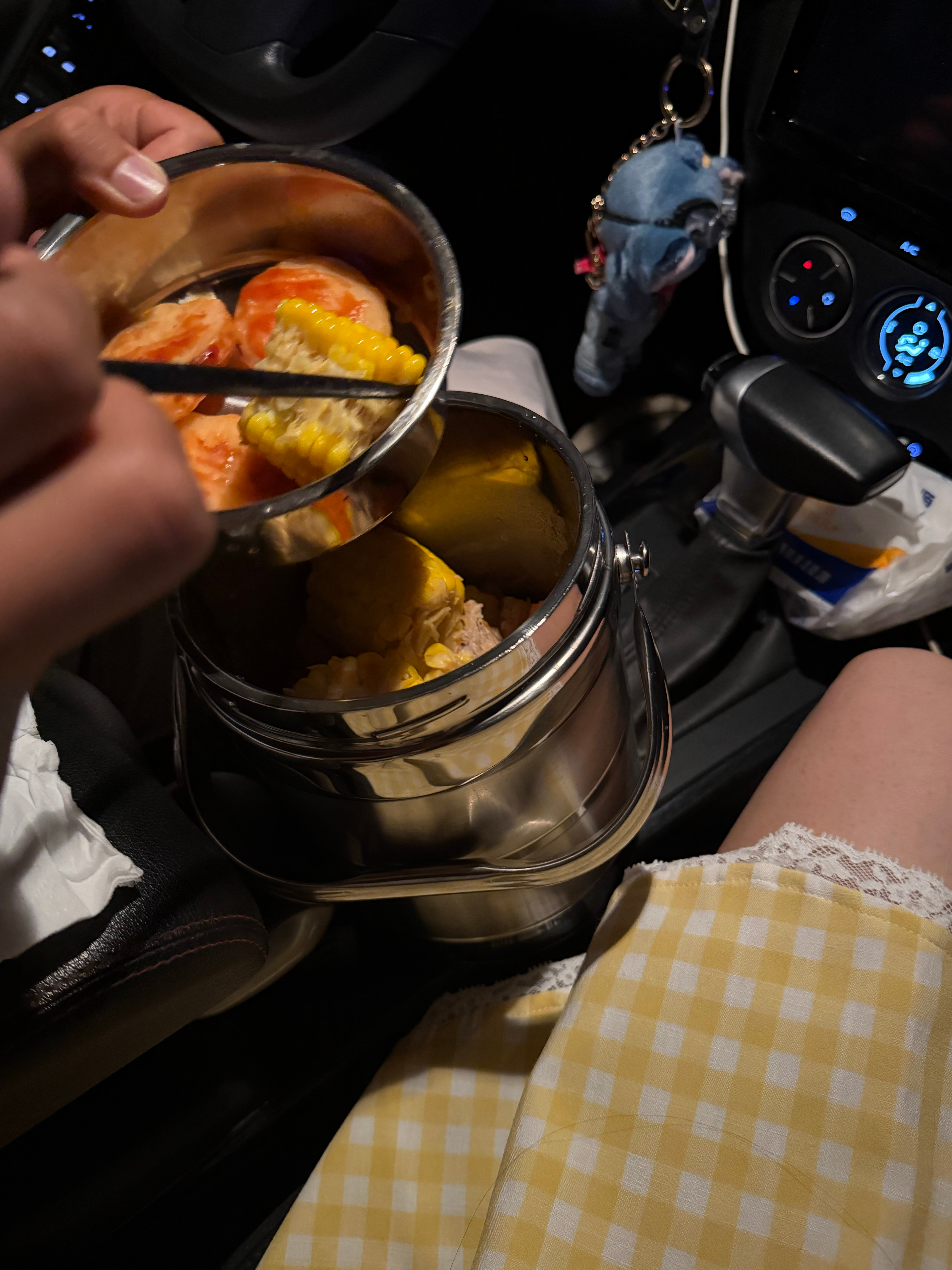 喜欢我的小黄裙子 也喜欢吃我做的饭的人 今天洗了吊干杏 煎了虾饼 🦛叫了牛肉芝