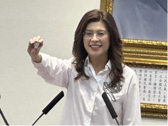 中国“国民党主席”郑丽文发表声明，7月1日，郑丽文国民党中常会上谈她最关注的议题