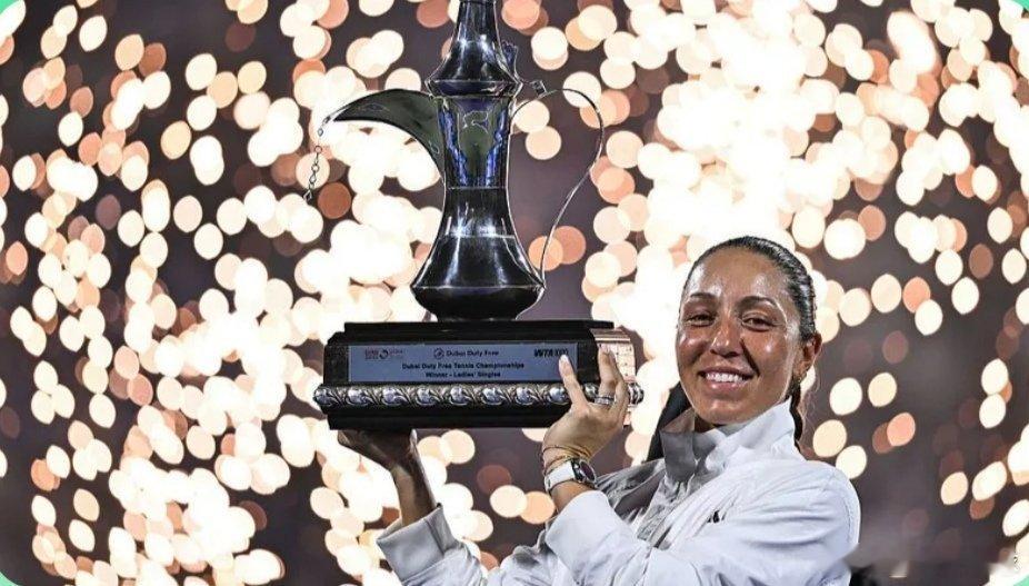 WTA1000迪拜站🇦🇪女单决赛4号种子佩古拉🇺🇸6-2/6-4战胜7号