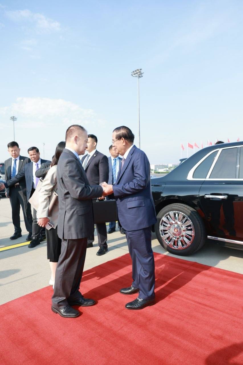 洪森于2026年6月27日圆满完成对中华人民共和国的正式友好访问后，从中国北京市