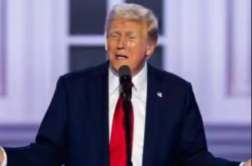 特朗普曾经在采访时表示：如果中方武统台湾，那么美国将会毫不犹豫的对北京进行轰炸，