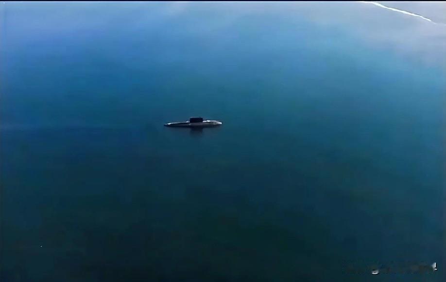 12月16日早上的最新消息，现在他来了，第三条：俄乌战场再添争议，乌称击沉俄潜艇