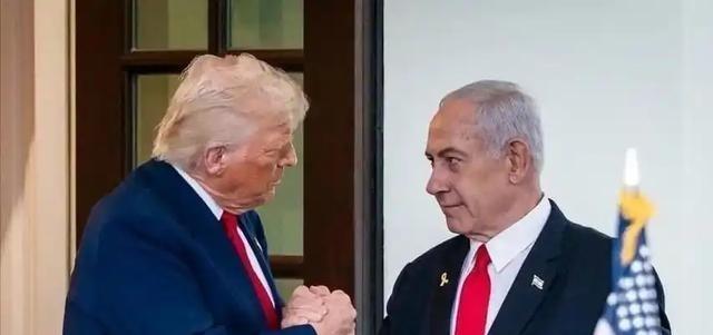 无法无天的狂人！目前，世界上有三个无法无天的狂人：一是特朗普。随心所欲，为所欲为