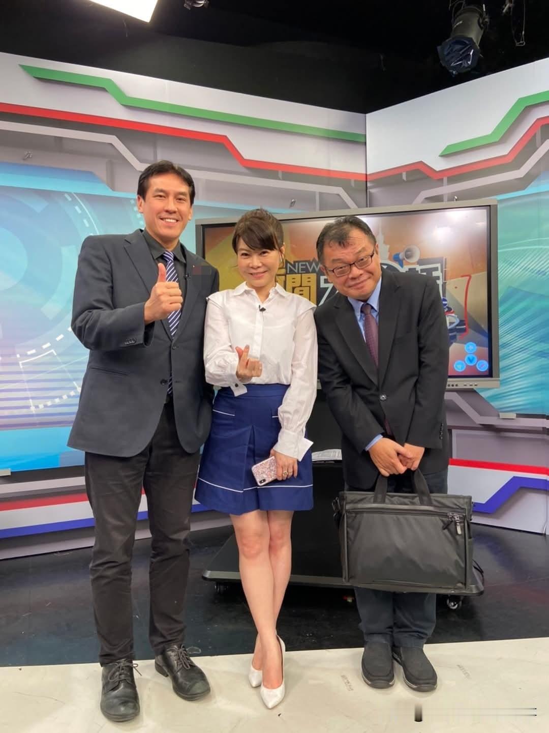 川岛钱子和黄暐瀚臭味相投
虽然说TVBS主播成分复杂鱼龙混杂，但川岛钱子绝对是让