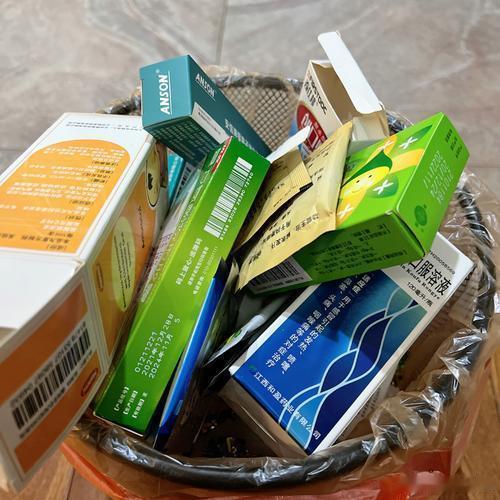 兰州开展过期药品回收【严防回流护安全】过期药品属于危险废物，随意丢弃可能污染环境