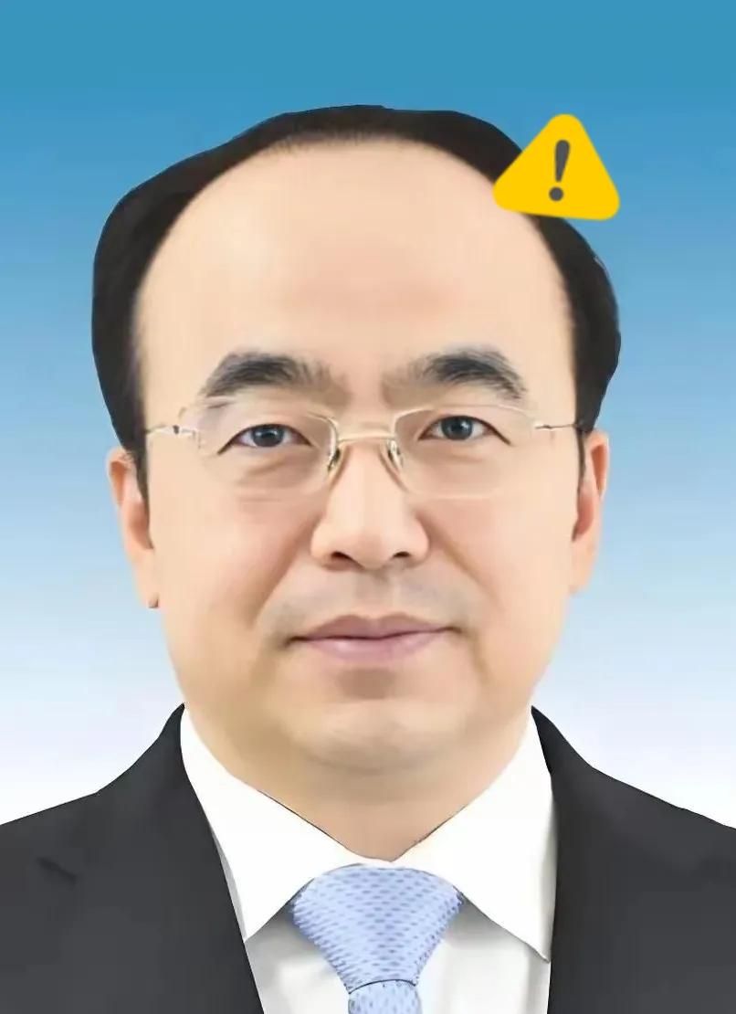 刚看到今天官宣被查的徐延彬的职位，因为不了解他，不以为然。随后，我又查看了一些资