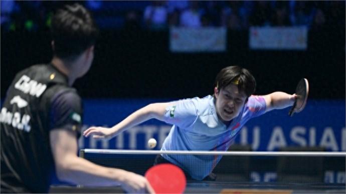 刚和朋友分开，正刷手机呢，当看到亚洲杯男单四强就剩王楚钦一棵独苗的消息，看得人头