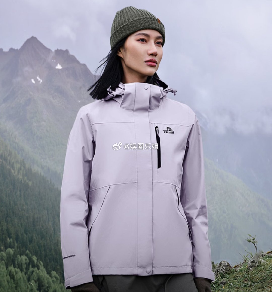 最近涤纶、锦纶等石化原料价格狂飙，面料厂商扛不住了，涤纶类产品报价最高上涨15%