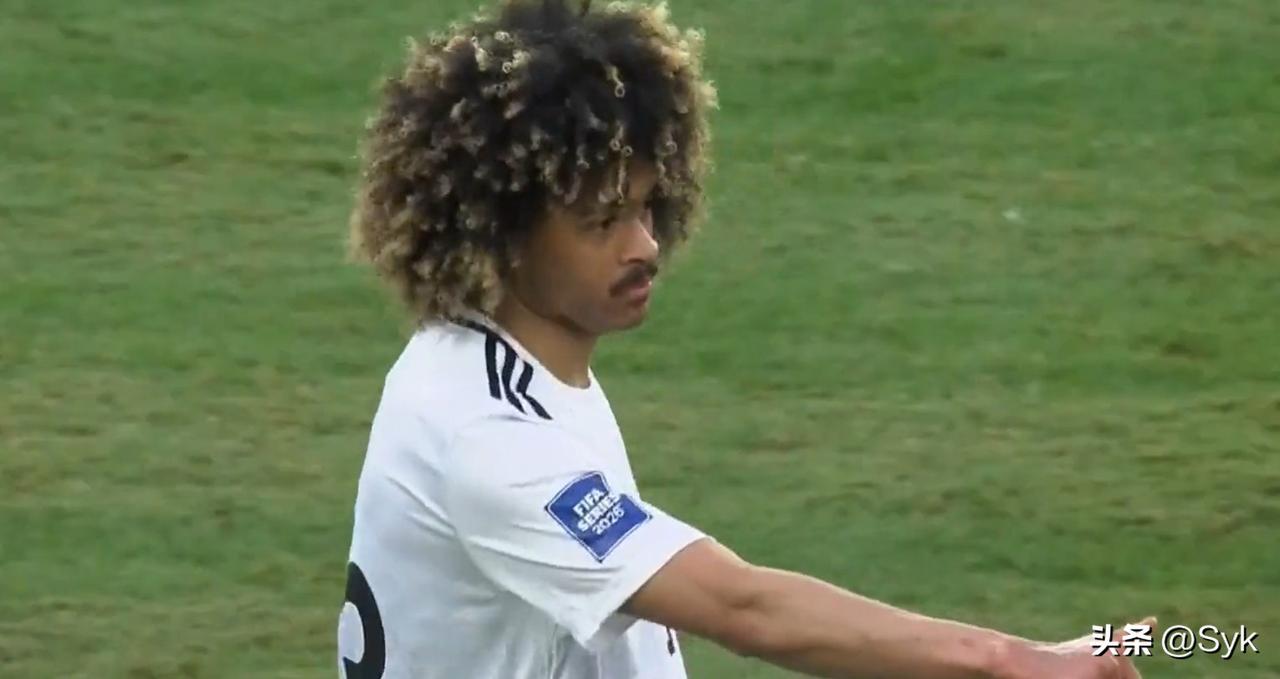 说句实话，库拉索这含量，0-2输给中国，还不如让中国去踢世界杯算了！
 
北京时