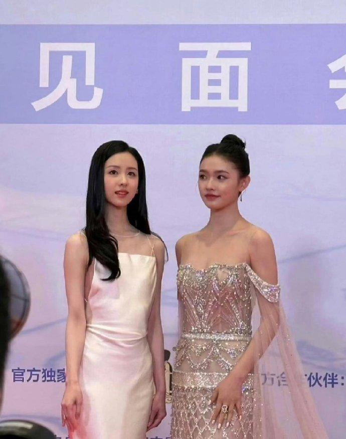 事实证明，不是露的越多越有气质 ​​​