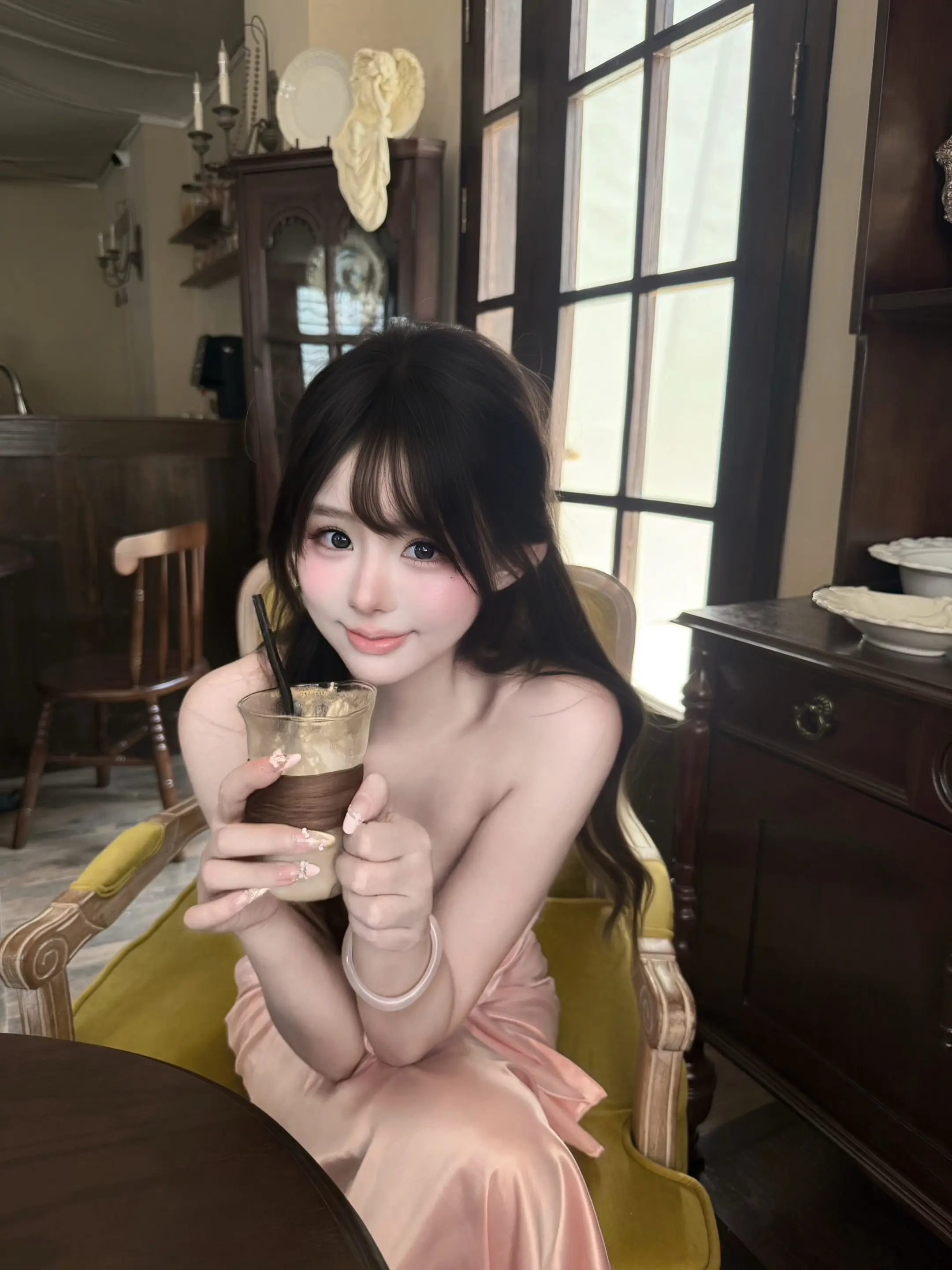 你牵我的画面 又浮现在我眼前