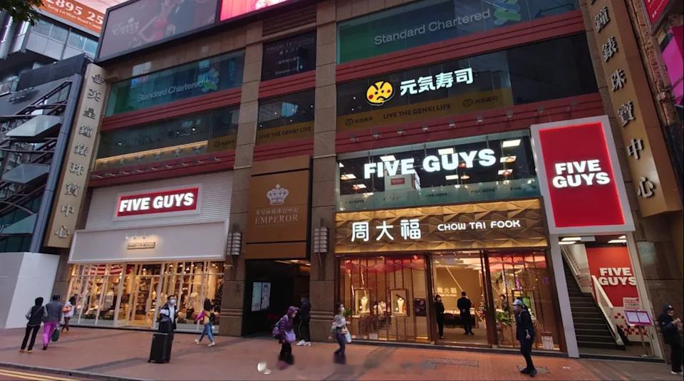 香港主体经济香港股市香港楼巿银行金融  「湊湊火鍋 進駐羅素街巨舖 月租50萬港