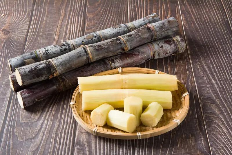 孩子冬季老是咳嗽怎么办？

秋冬季孩子容易咳～嗽有痰，整天咳。
.
烤橘子
适合