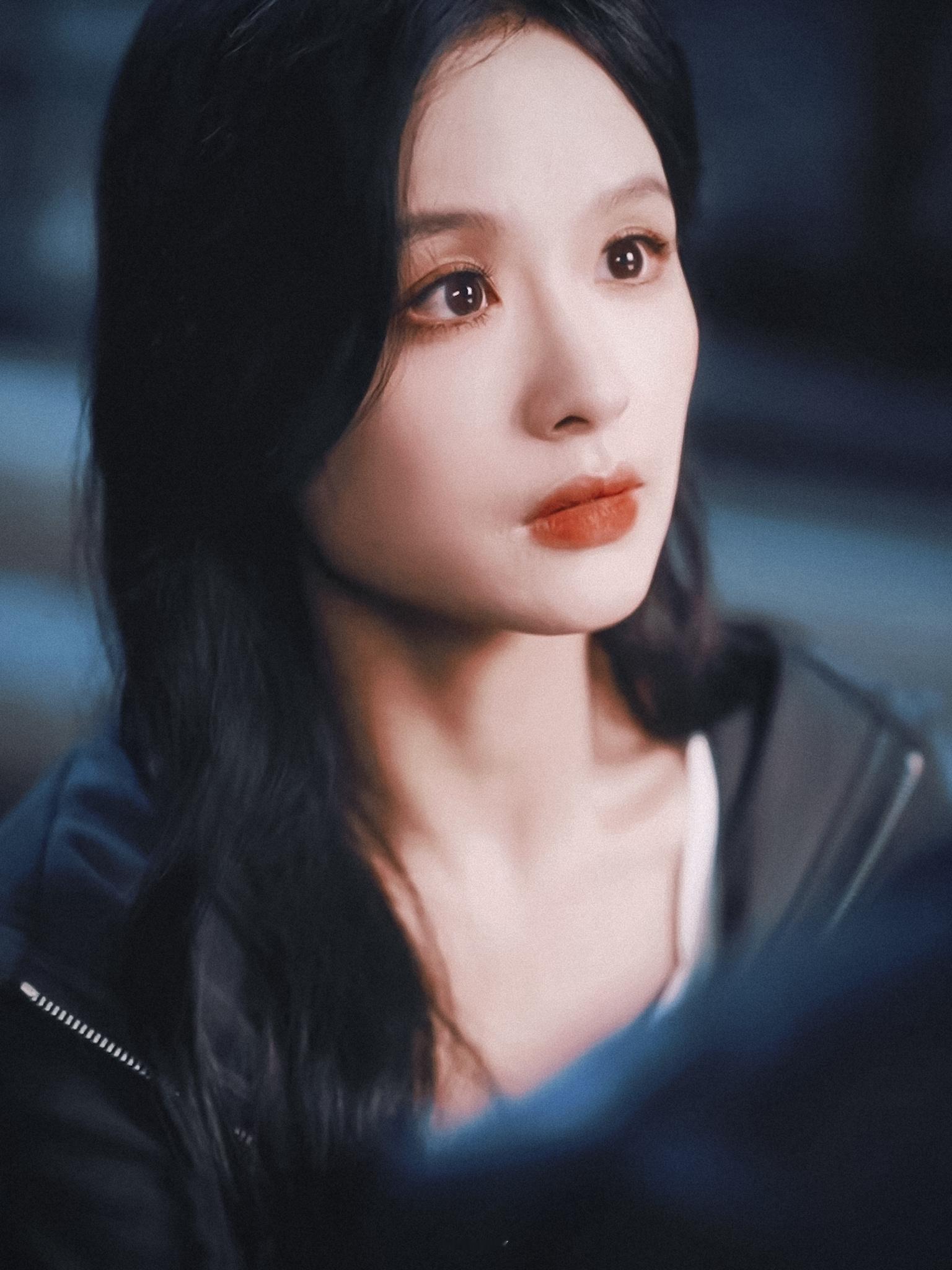 ▶破笼余茵*张翅 