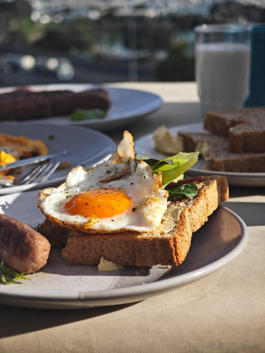 每次出来玩，都喜欢找个有特色的民宿，做一顿早餐，融入一下当地生活～奥克兰第一天，