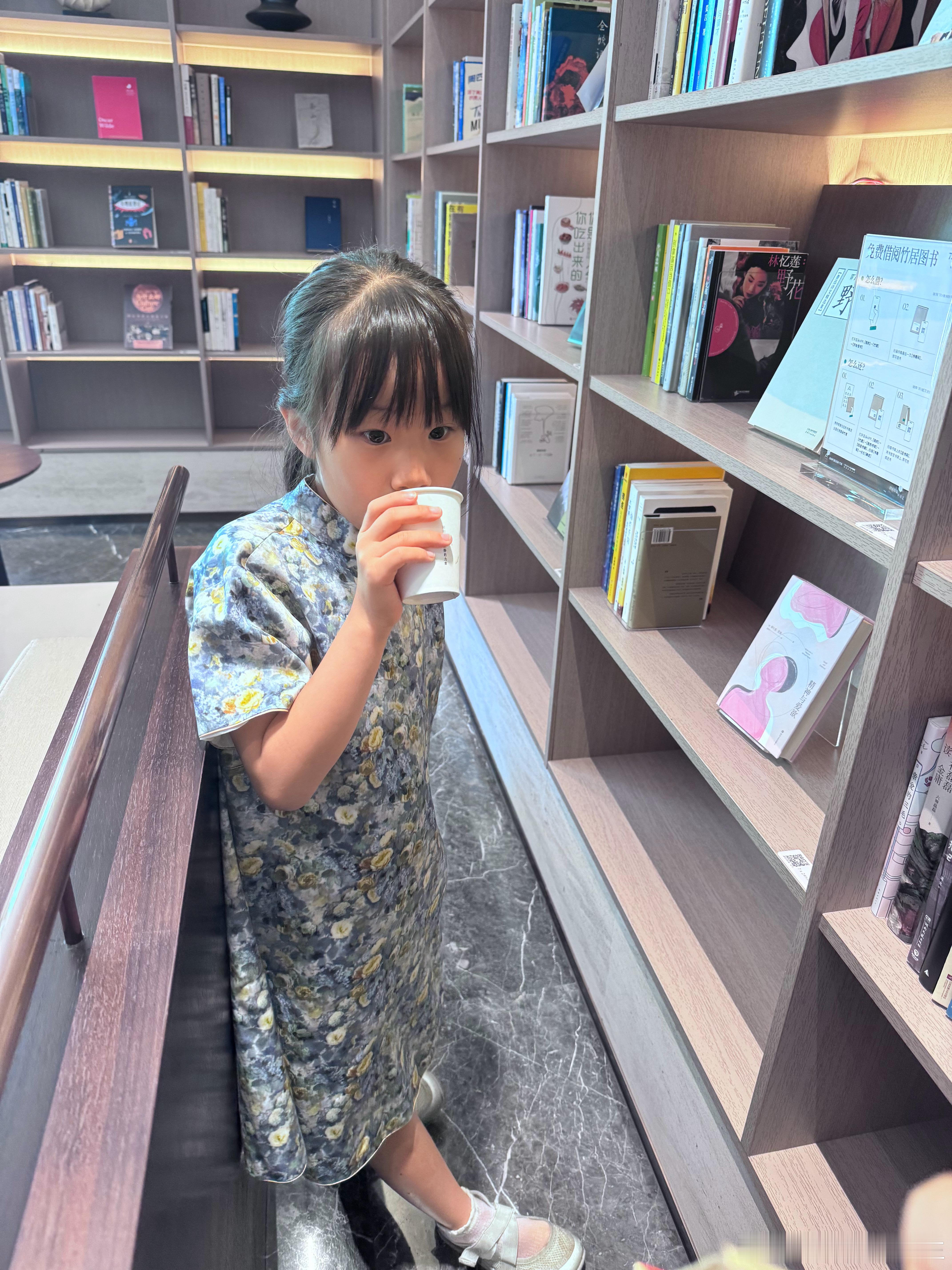 女儿墙是什么北京安定医院真实案例：15岁女孩情绪崩溃就医，口中唯一的精神支柱，竟