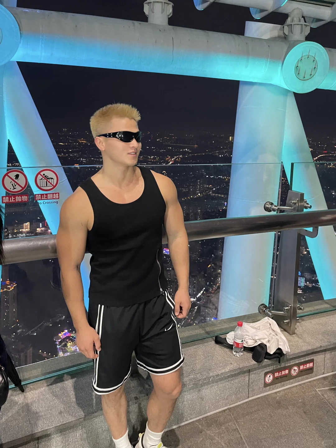 一个人出门就是跟地球约会