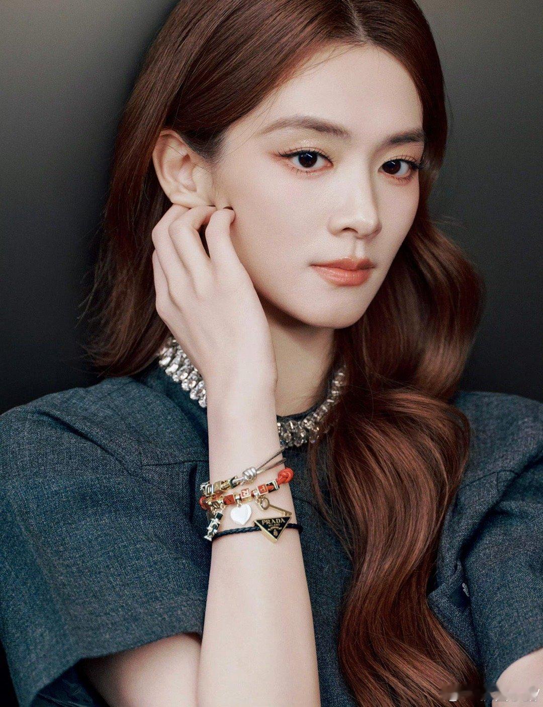 陈昊宇最新大片～姐姐和Prada超适配