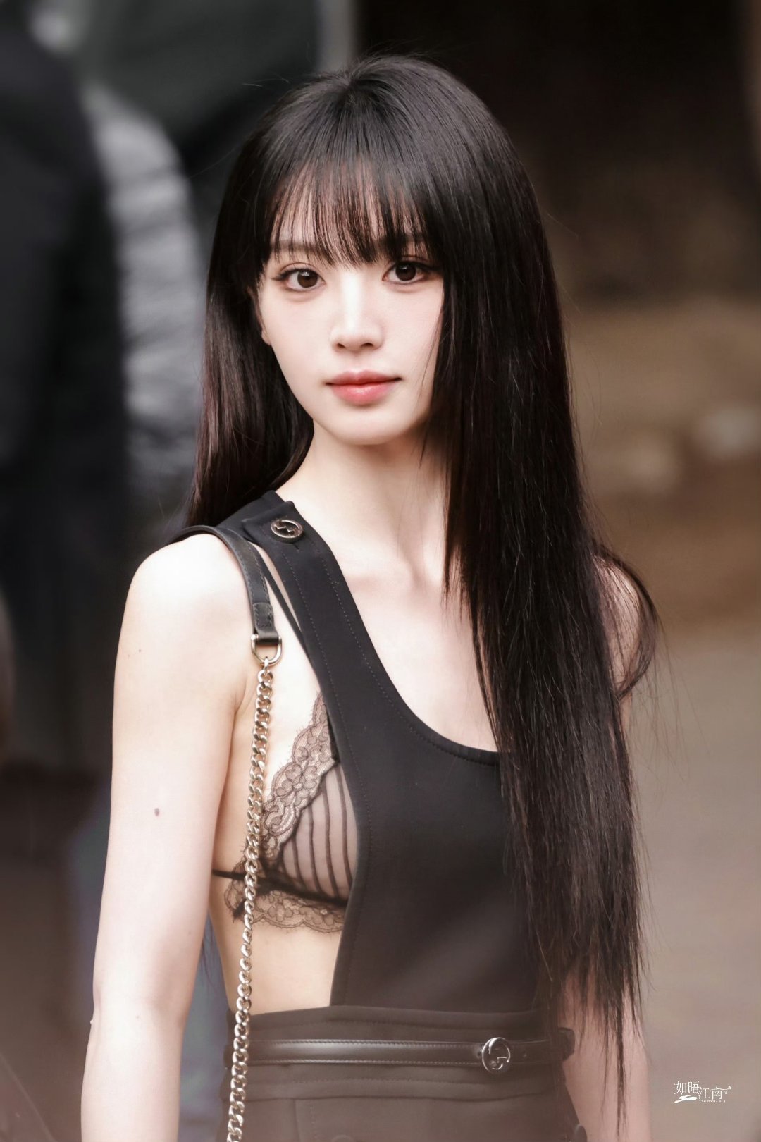 这个田曦薇真是什么风格都能驾驭黑长直的神 ​​​