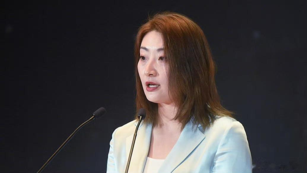 哎我去！宗馥莉18亿美元资产被冻结！看来这豪门内斗还真是复杂啊！宗老爷子生前立的