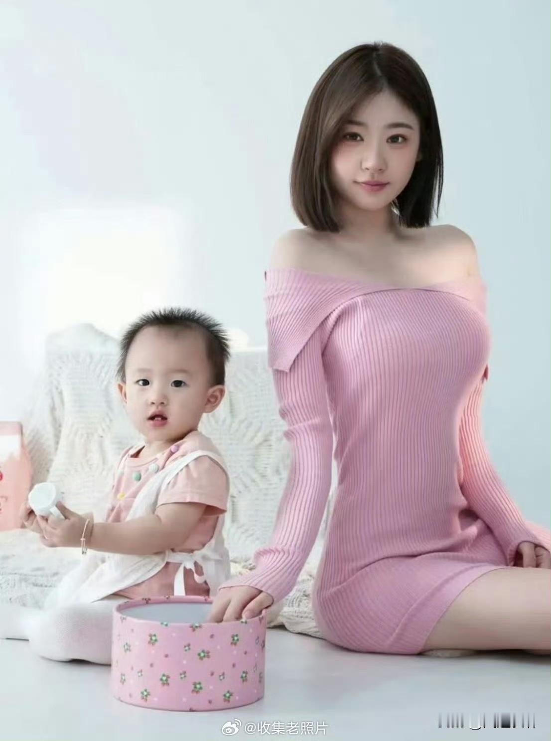 黄一鸣如果网络征婚，
多少男同学愿做闪闪的后爸？[允悲]