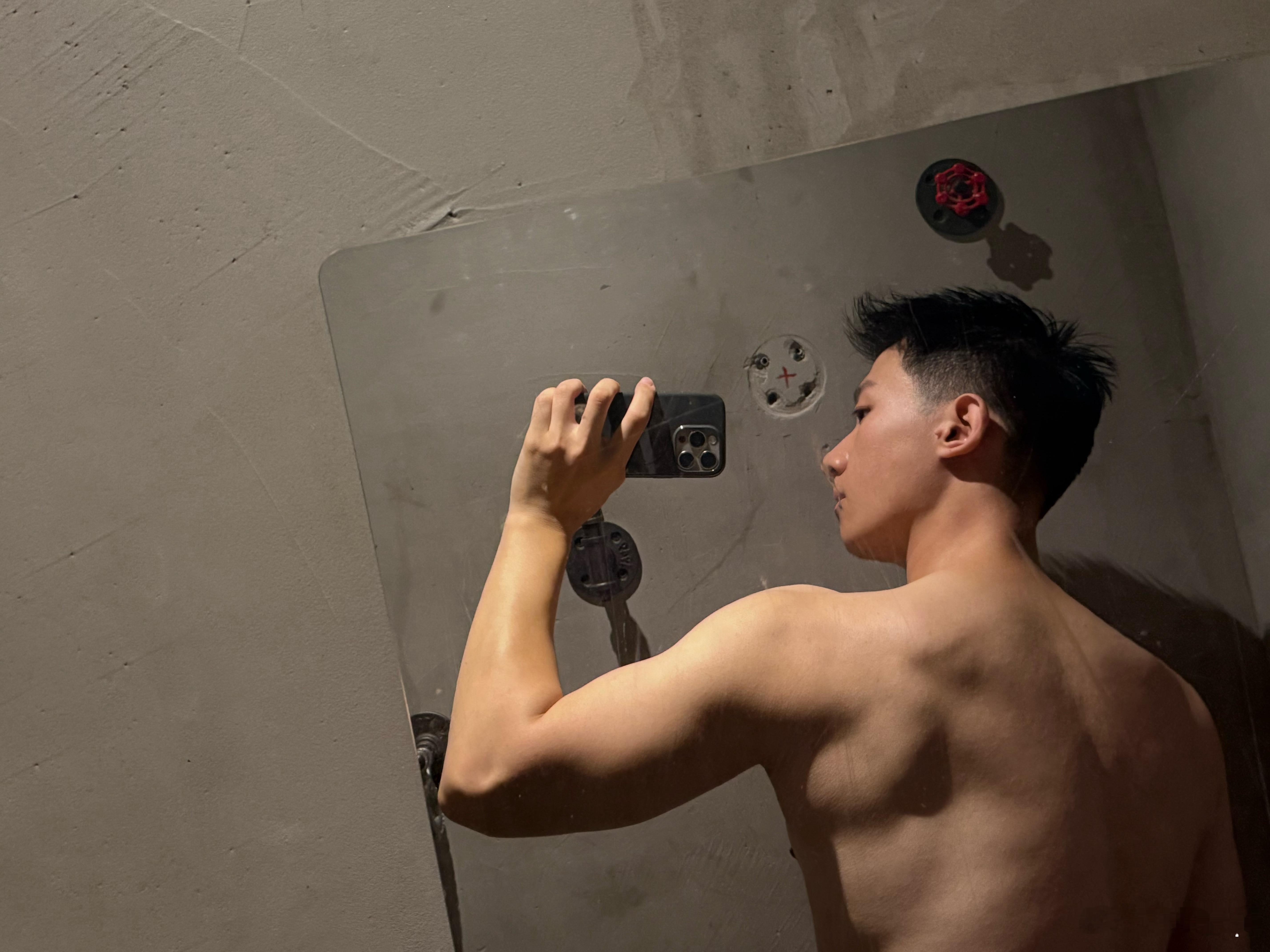 练背了 