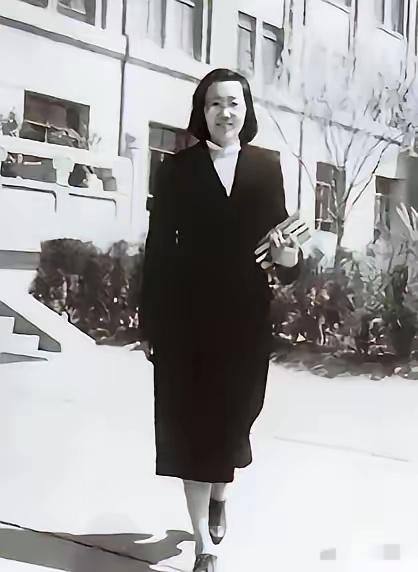 1961年，北大才女王承书吃完饭后，像往常一样去了实验室。谁知这一走，却像人间蒸