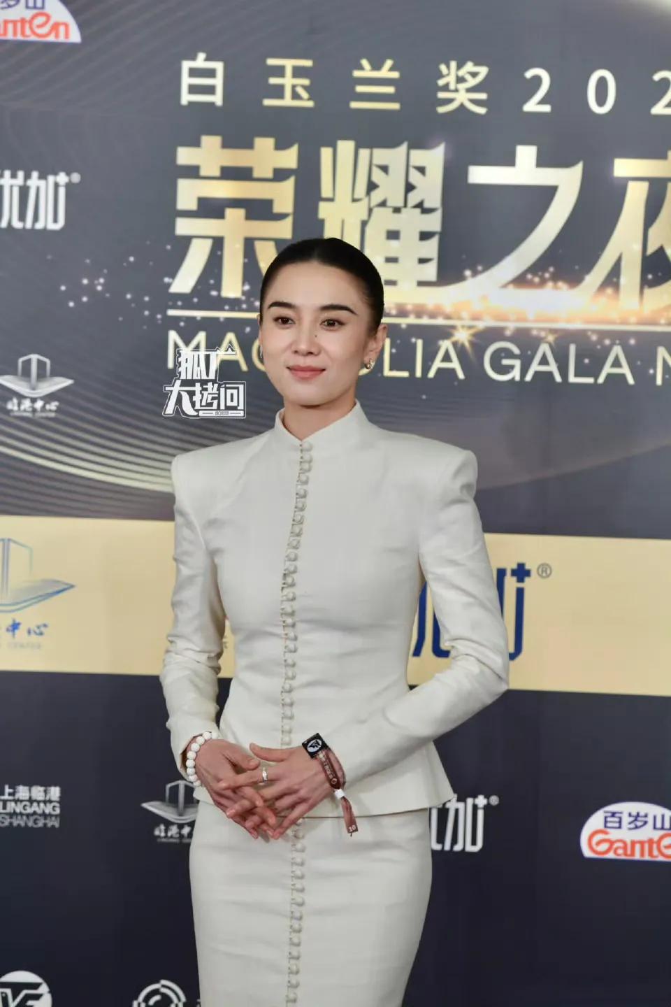 宋佳姐姐活动现场美拍，太惹人爱了！