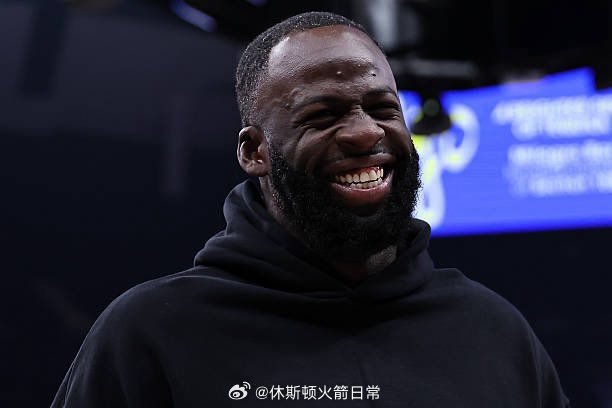 迈克·邓利维：勇士队希望德雷蒙德·格林能将他的整个职业生涯都奉献给这支球队 。“