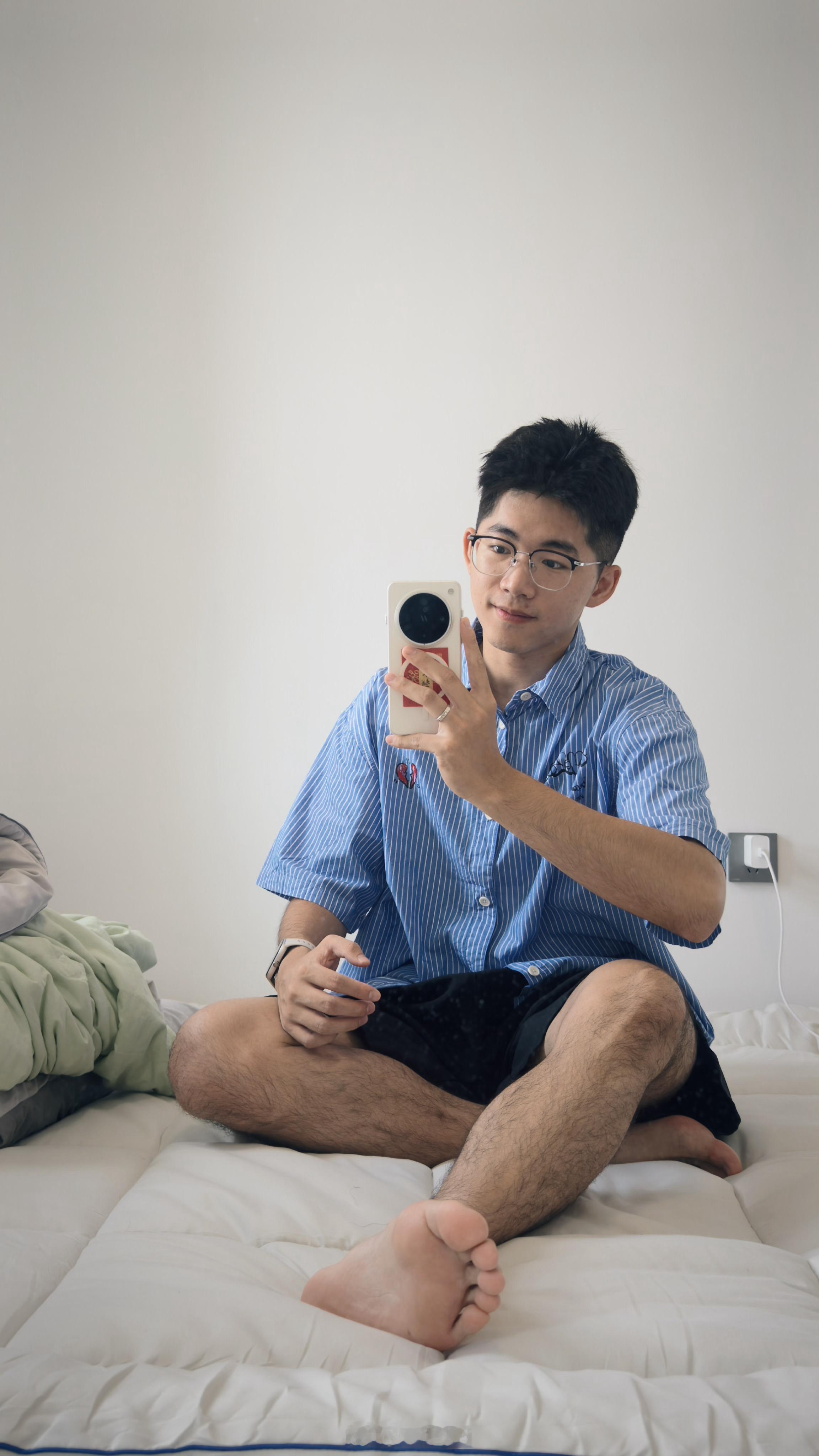 这个烧杯家的镜子真的特别好拍，拍了几十张烧杯照