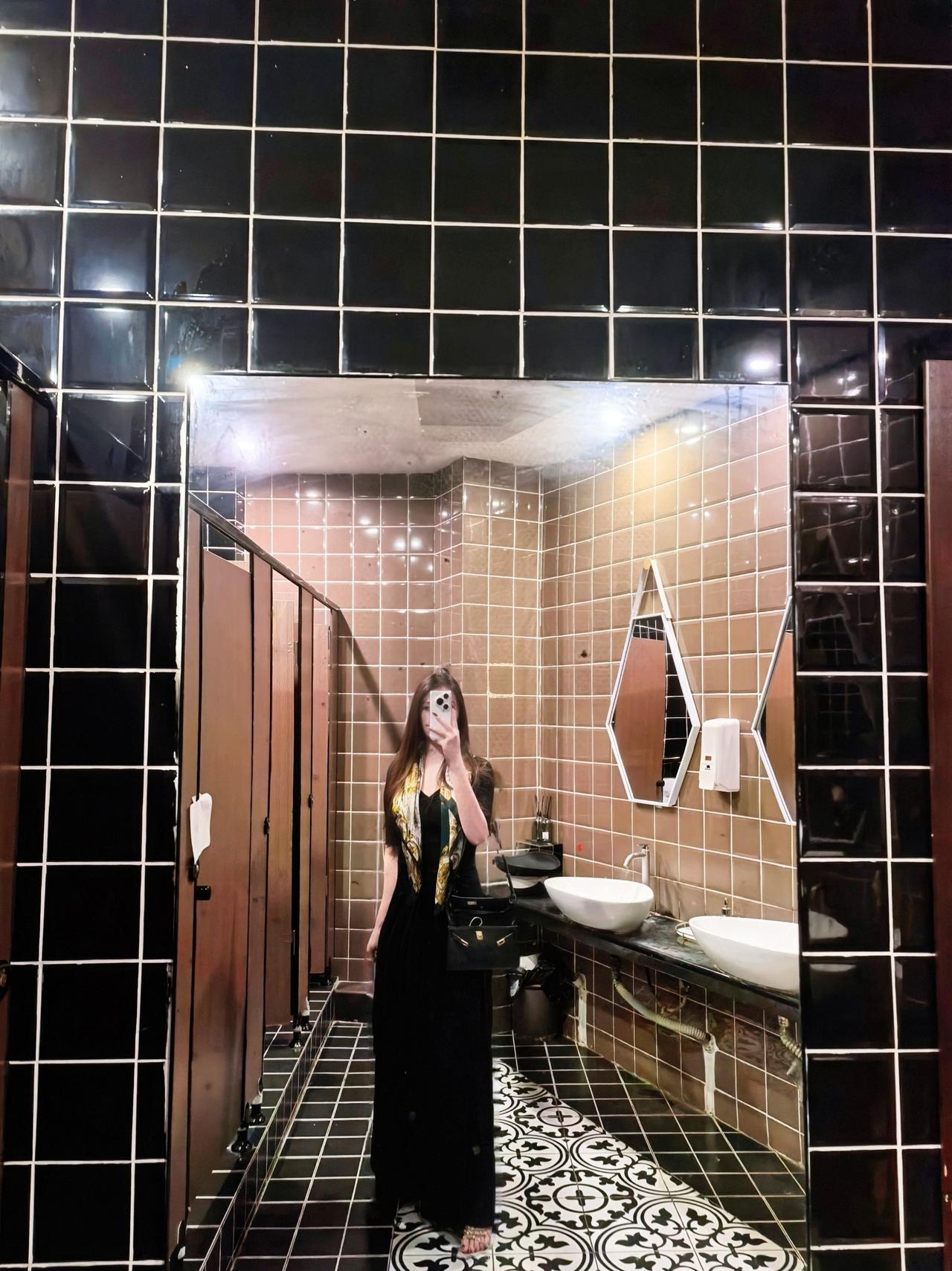 世界上最舒服的关系，聊的来，信的过，靠的住。