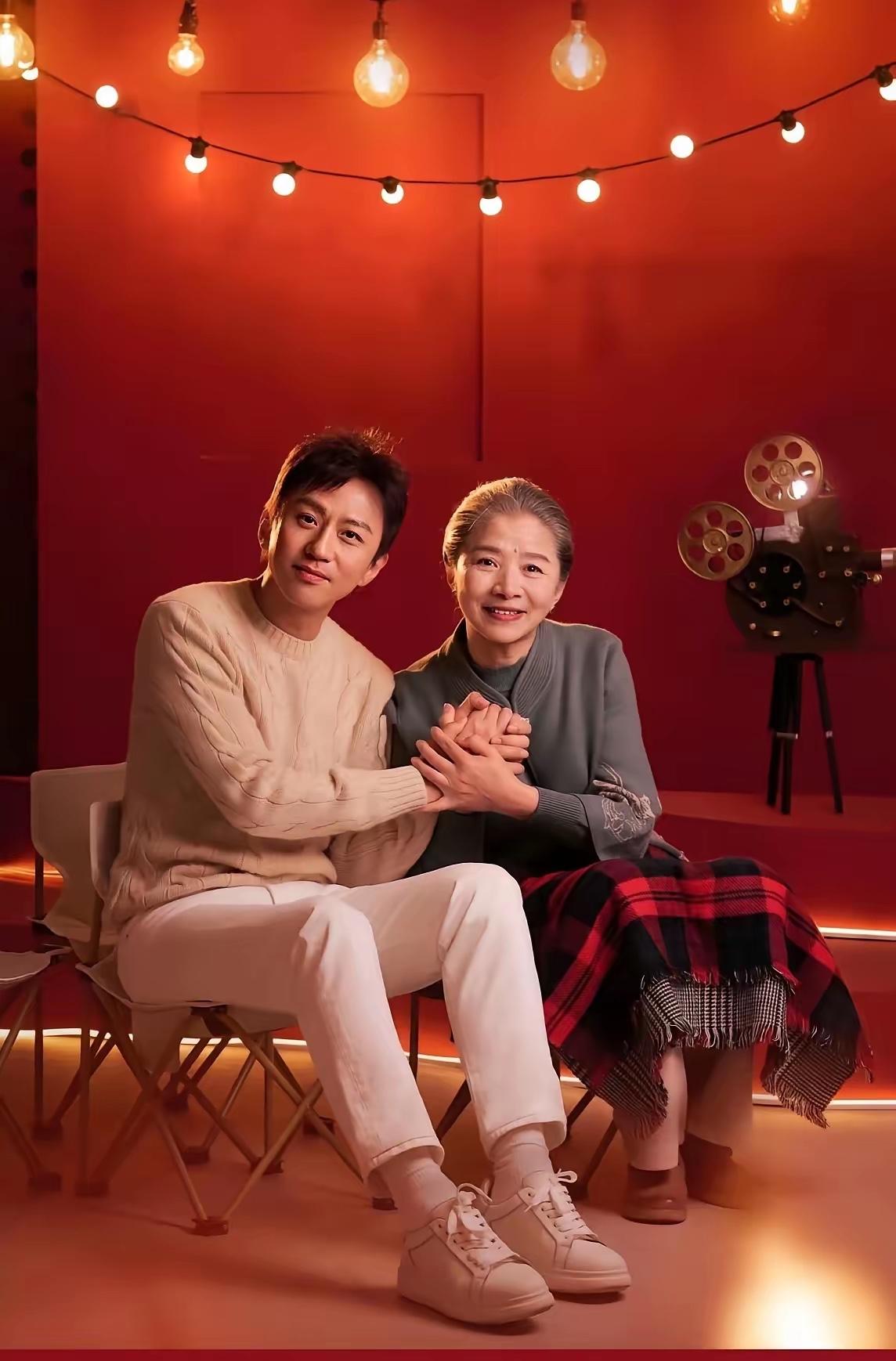 邓超表演完后，我特意去查了节目单，不查不知道，查了后才发现节目的艺术指导原来是张