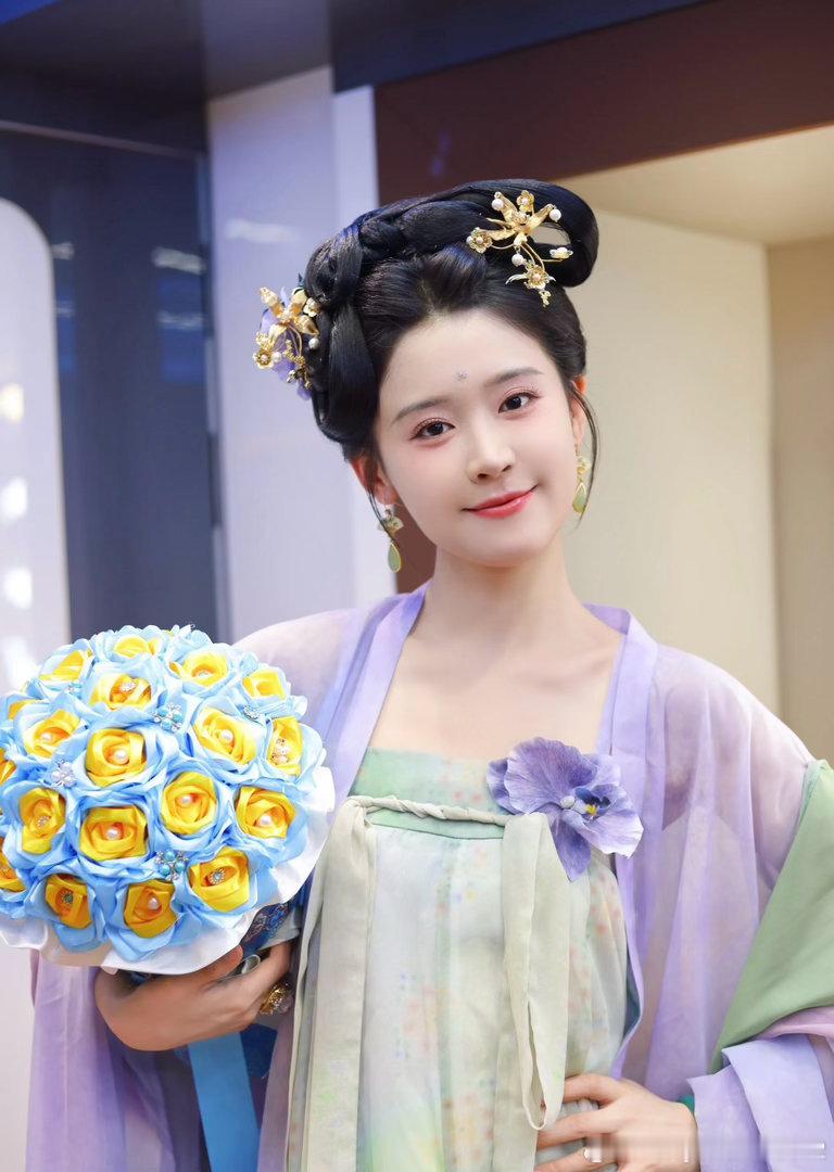 小朋友翟一莹睡觉之前来发一张可爱的图！喜欢她吗？ 