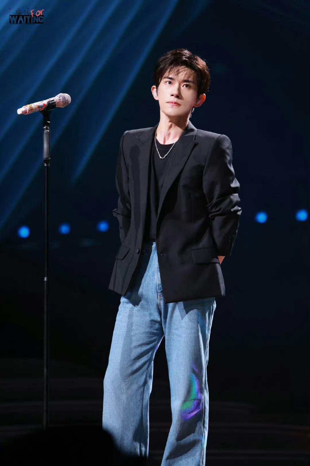 易烊千玺想发微博并评论：致敬中国航天，致敬中国航天人！#易烊千玺新歌致敬中国航天