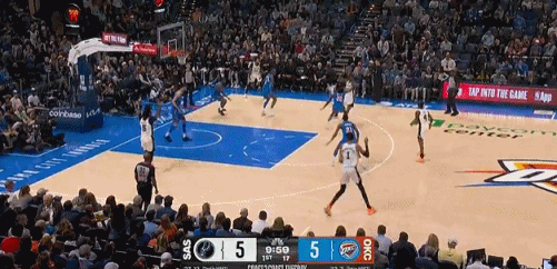 真强！文班亚马把切特当玩具耍！
在今天NBA常规赛马刺对阵雷霆的第一节比赛中，文