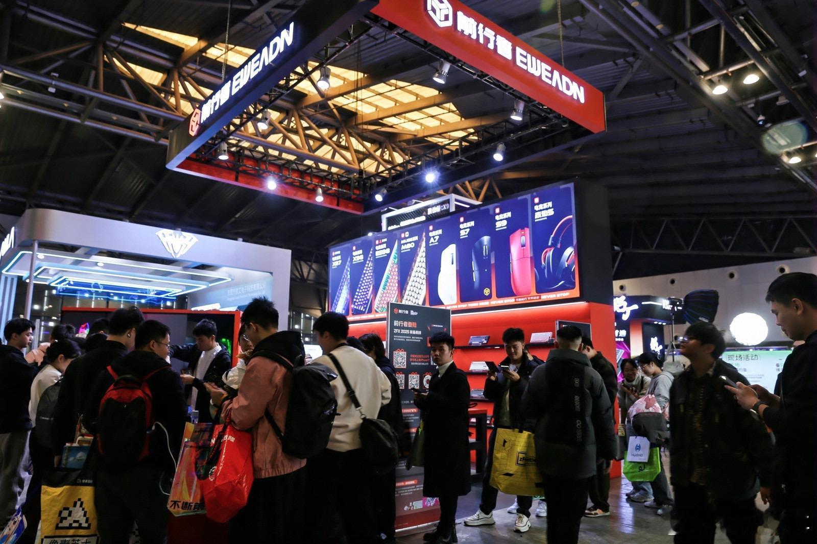 11月23日，上海WePlay&ZFX 2025展会圆满落幕，国产外设品牌前行者