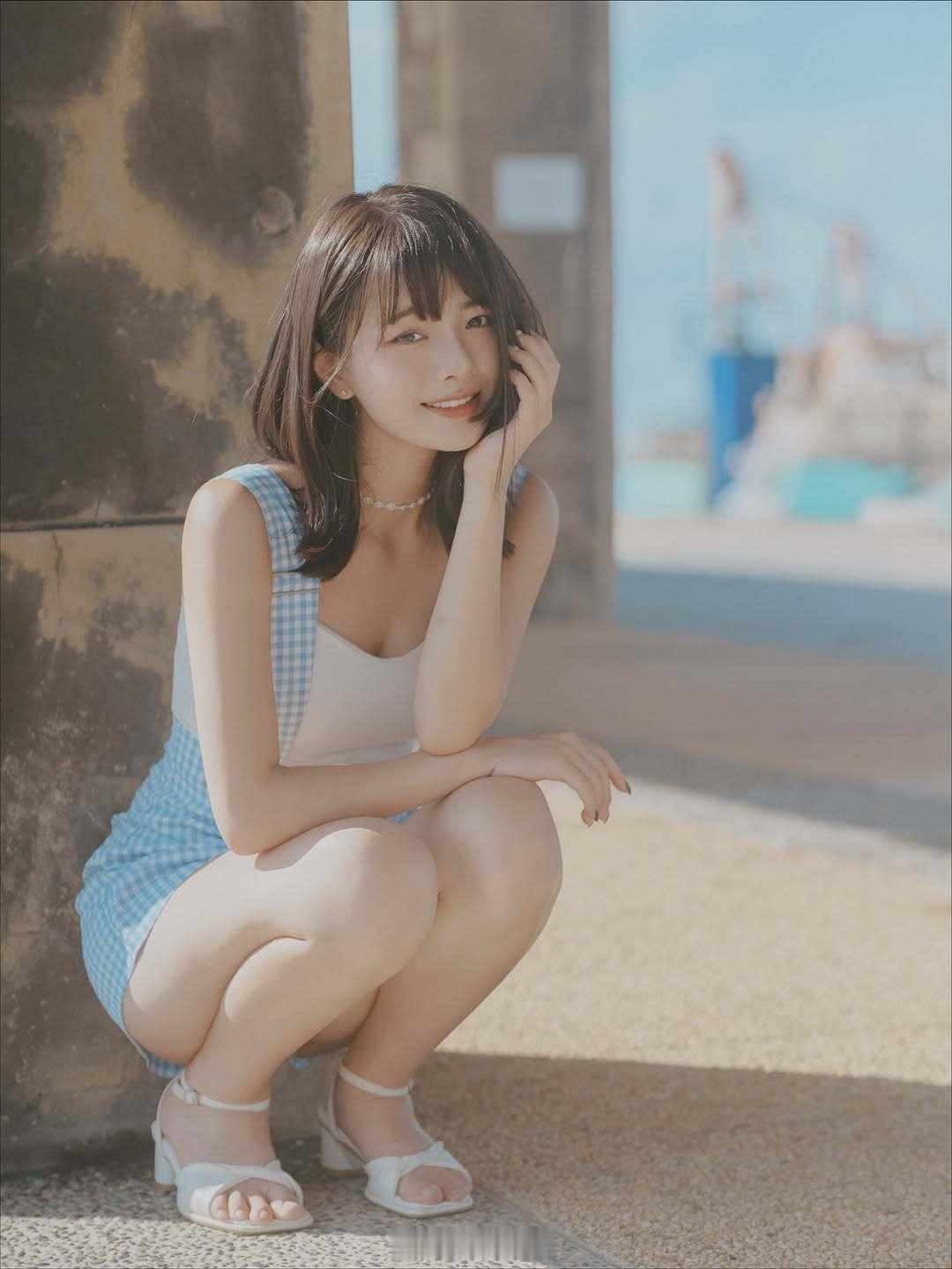 少操闲心，莫说闲话，干好份内之事，照顾好家人，多赚点钱，人生下半场比的是心态，拼