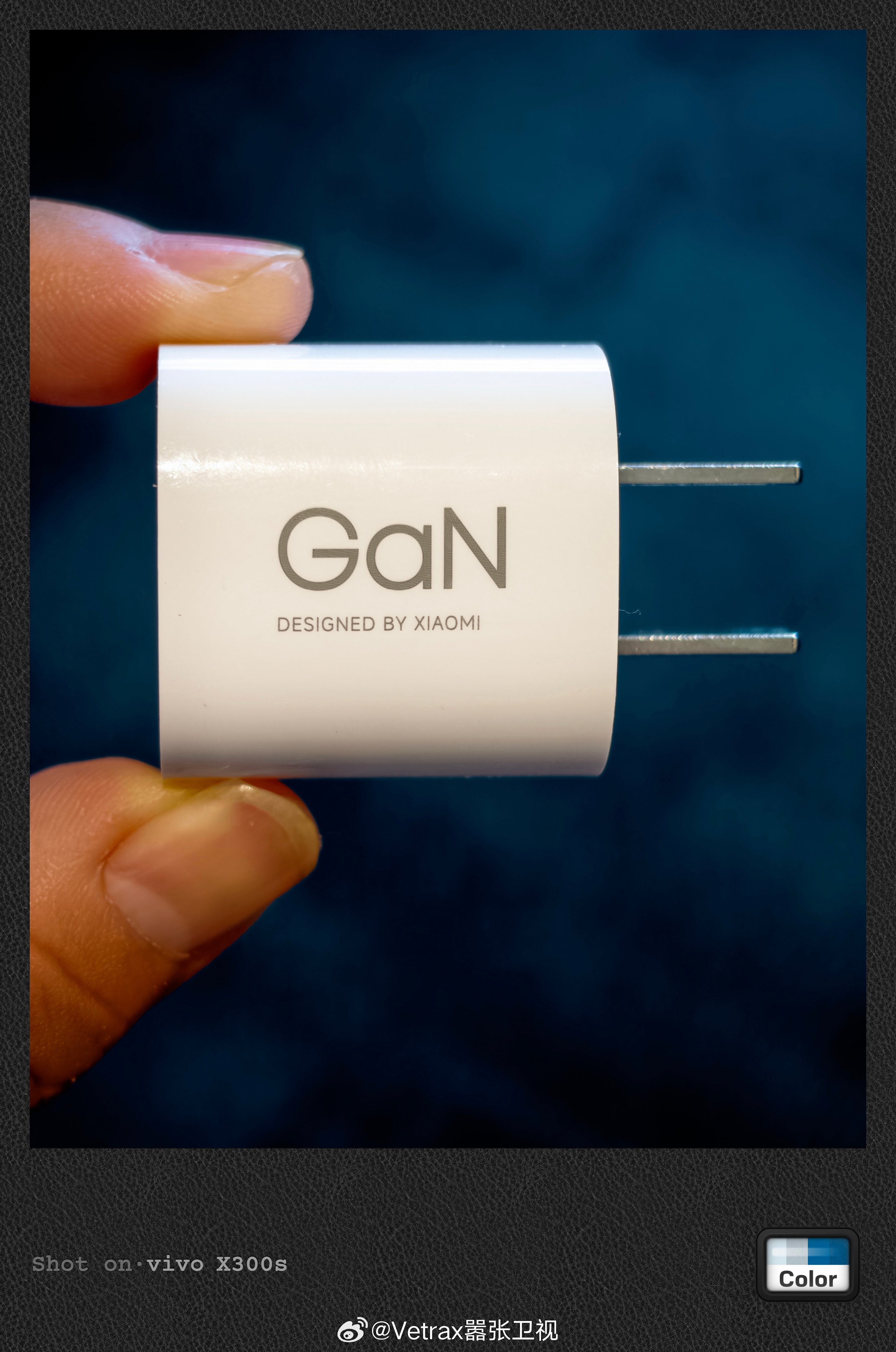 小米的这个 45W 的超迷你『小布丁』充电头真不错，连着在外出差临时买的，冲着就