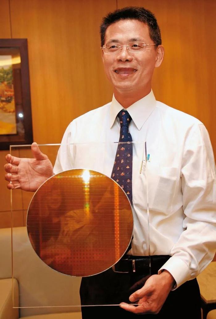 美国发出全球通缉令，逮捕中国芯片科学家陈正坤，现在怎么样了？2020年，美国发出