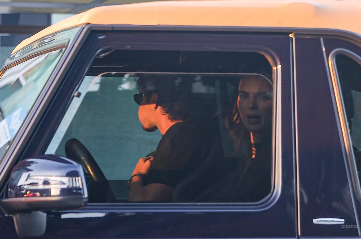 肯豆Kendall Jenner和 Jacob Elordi 9.19 被拍到在